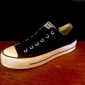 Converse All Star 9.5. Good condition.